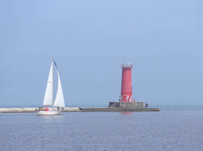 andapicturesquelighthouse.jpg