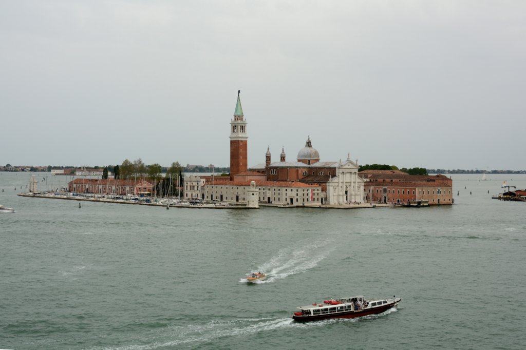 andtheislandofsangiorgiomaggiorewithitsxvithcenturychurchandformermonastery.jpg