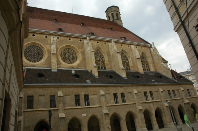 minoritenkirche3.jpg